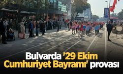 Bulvarda '29 Ekim Cumhuriyet Bayramı' provası