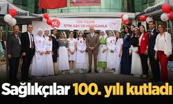 Sağlıkçılar 100. yılı kutladı