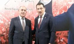 Kamil Özen adaylık için başvurusunu yapıyor