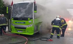 Halk otobüsünden yükselen dumanlar korkuya sebep oldu
