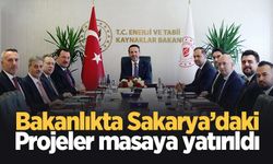 AK Parti Sakarya heyetinden Bakan Bayraktar'a ziyaret