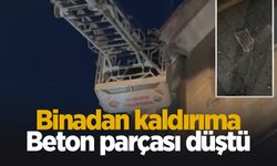 Eski binalar alarm veriyor: Beton parçası kaldırıma düştü