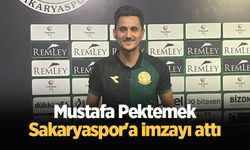 Mustafa Pektemek Sakaryaspor'a imzayı attı