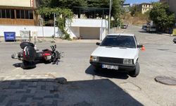 Otomobil ile motosiklet çarpıştı, 1 kişi yaralandı