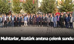 Muhtarlar, Atatürk anıtına çelenk sundu