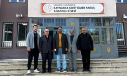 Sakarya Gaziantepliler Derneği’nden Kaynarca Şehit Ömer Akkuş Anadolu Lisesi Müdürü Mustafa Öztürk’e ziyaret