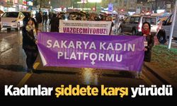 Kadınlar şiddete karşı yürüdü