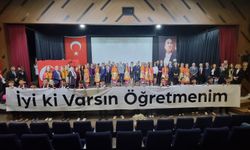 Öğretmenler Günü programı duygulandırdı