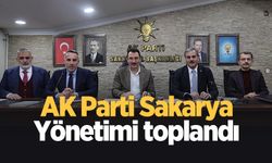 AK Parti'de yönetim toplantısı yapıldı