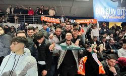 AK Genç Sakarya salona coşkusuyla damga vurdu