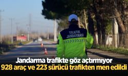 Jandarma trafikte göz açtırmıyor: 928 araç ve 223 sürücü trafikten men edildi