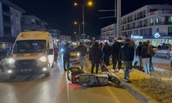 Kazaya denk gelen ambulans ekibi, yaralıya anında müdahale etti