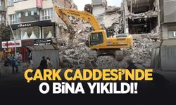 Çark'taki Eyüp Sabribey Apartmanı yıkıldı