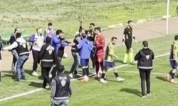 Amatör maçta futbolcular basın mensuplarına saldırdı