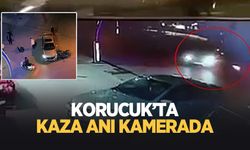 Korucuk'ta 2 motosikletlinin yaralandığı kaza kamerada