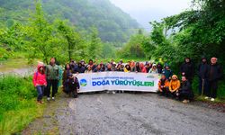 Hafif yağmur eşliğinde cennet tabiatı keşfettiler: Zorlu parkur Kılıçkaya Zirvesi…
