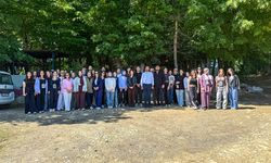 Reisler Göleti çevresindeki çöpleri topladılar