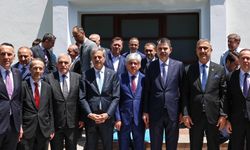 Bakan Kurum Büyükşehir Belediyesi'ni ziyaret etti