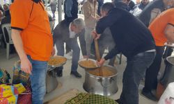Yüzyıllık gelenek: Bulgur pilavı, yufka ve ayran dağıtıldı