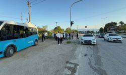 Otomobil yolcu minibüsüne çarptı: 6 yaralı