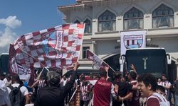 Bandırmasporlu binlerce taraftar Sakarya'ya doğru yola çıktı