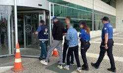Çaldıkları plakayı başka araca takıp kaçtılar, Sakarya'da yakalandılar