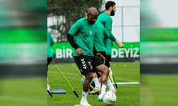 Gael Kakuta sahalara dönüyor