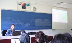Sakarya Üniversitesinde “Uygulamalarla Robotikte Yapay Zeka” etkinliği