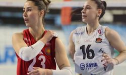 Sakarya Voleybol'da 2 imza