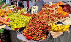 Yaz meyveleri gramla satılıyor