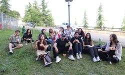 Fakülte Sekreteri'nden menemen partisi