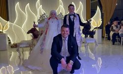 Kaynarca'da gelin ve damada ilginç sürpriz! Para yerine tavuk taktı