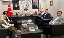 Sakarya Kent Konseyi Gençlik Meclisi'nden Akyazı Kızılay Şubesi'ne ziyaret