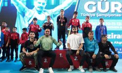 Serdivanlı sporcular Sivas’tan madalyalarla döndü