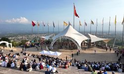 Hendek Bayraktepe'de Maarif halk dansları şenliği gerçekleştirildi