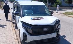 Gölcük'te çarpışan araçların sürücüleri yaralandı
