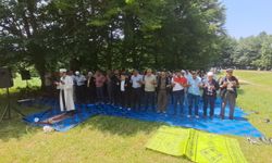 Yağmur ve şükür duası yaptılar