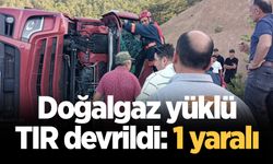 Doğalgaz yüklü TIR devrildi: 1 yaralı
