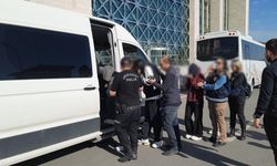 Yüzlerce kişiyi dolandıran çete çökertildi