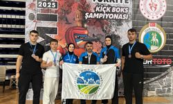 Büyükşehir Kick Boks sporcularından İzmir’de madalya yağmuru