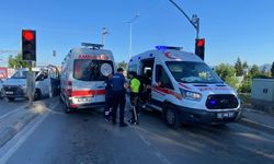 Kırmızı ışıkta geçti kazaya neden oldu