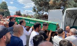 Amcaları tarafından öldürülen 2 kardeş toprağa verildi