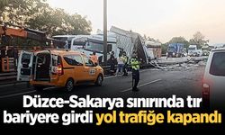 Düzce-Sakarya sınırında tır bariyere girdi yol trafiğe kapandı