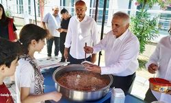 Milletvekili İnci genç sporculara aşure dağıttı