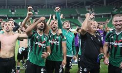 Sakaryaspor'da futbolculara galibiyet primi jesti