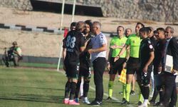 Gol iptal edilince olanlar oldu: Caner Erkin ilk maçında oyundan atıldı