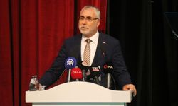 Bakan Işıkhan: "Yüz yılımızı kurtarmak için değil, yüz yıla yön vermek üzere büyük bir mücadele veriyoruz"