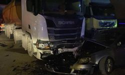 Bolu'da kontrolden çıkan otomobil park halindeki 3 araca çarptı: 4 ağır yaralı