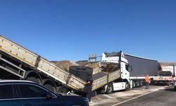 Bilecik'te 3 aracın karıştığı zincirleme trafik kazasında 1 kişi yaralandı
