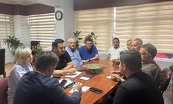 AK Parti Adapazarı'nda yönetim toplandı